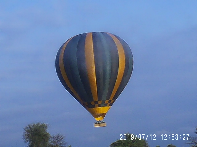 Hot air balloon in Ngorongoro